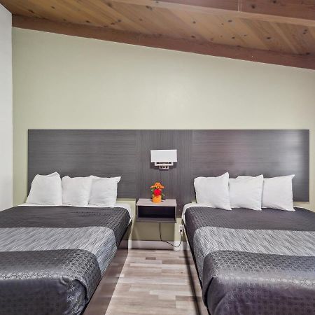 Discovery Inn Monterey Bay Seaside Dış mekan fotoğraf