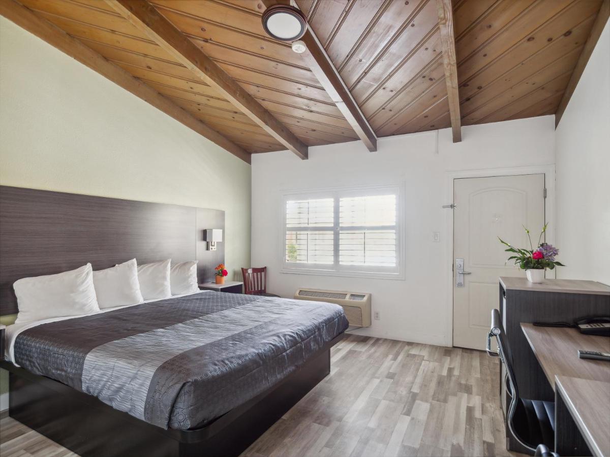 Discovery Inn Monterey Bay Seaside Dış mekan fotoğraf